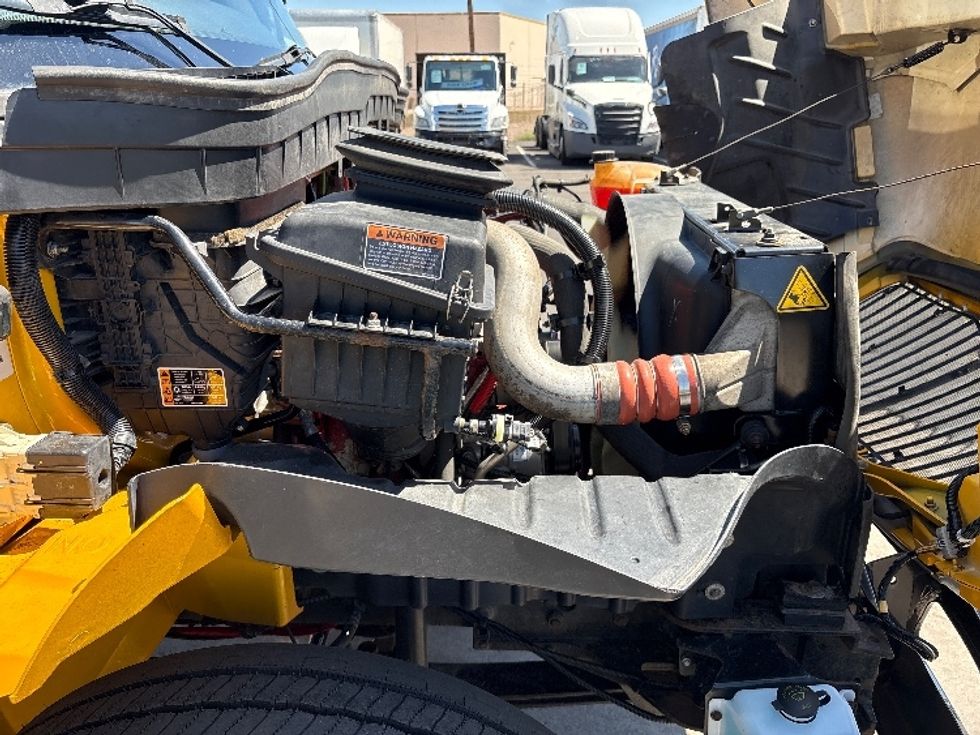 Medium Duty Box Truck-Light and Medium Duty Trucks-International-2021-MV607-Phoenix-AZ-226,989\n\t\tmiles-$ 28,750 - Image 22