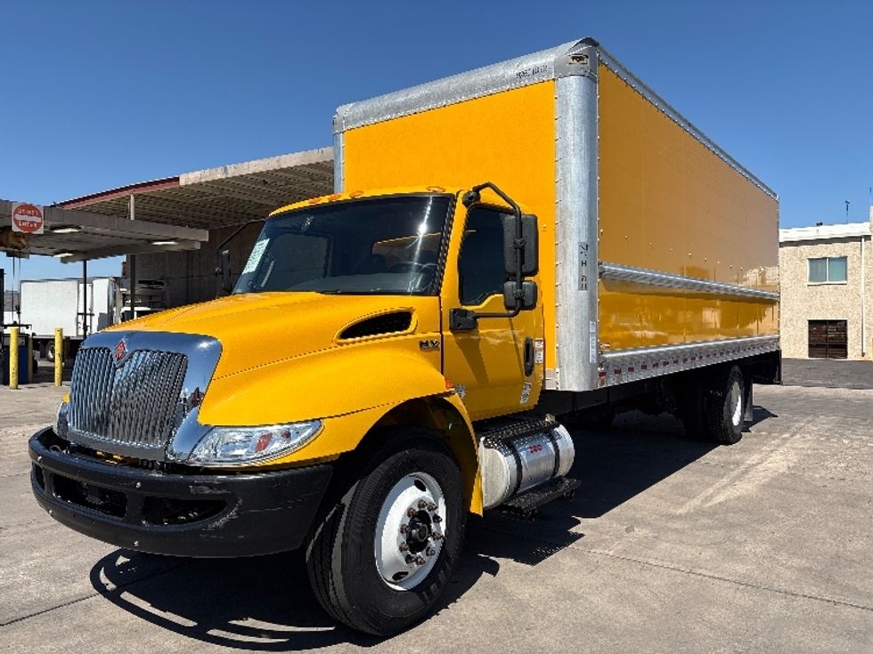 Medium Duty Box Truck-Light and Medium Duty Trucks-International-2021-MV607-Phoenix-AZ-226,989\n\t\tmiles-$ 28,750 - Image 3
