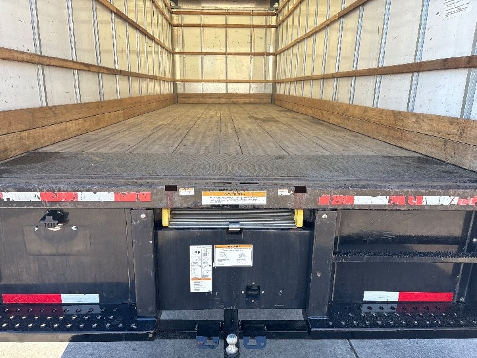 Medium Duty Box Truck-Light and Medium Duty Trucks-International-2021-MV607-Phoenix-AZ-226,989\n\t\tmiles-$ 28,750 - Image 9