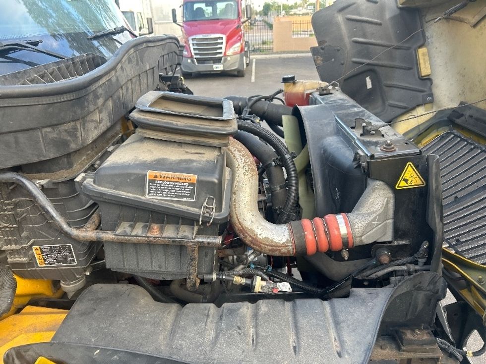 Medium Duty Box Truck-Light and Medium Duty Trucks-International-2021-MV607-Phoenix-AZ-228,069\n\t\tmiles-$ 38,250 - Image 23