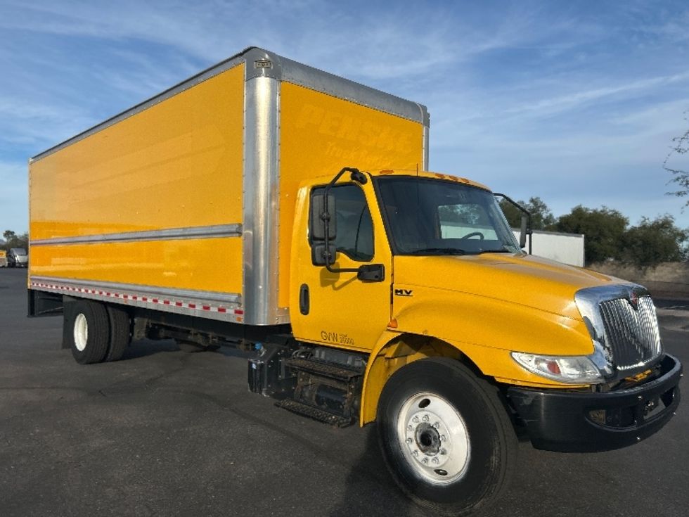Medium Duty Box Truck-Light and Medium Duty Trucks-International-2021-MV607-Phoenix-AZ-230,900\n\t\tmiles-$ 37,750 - Image 1