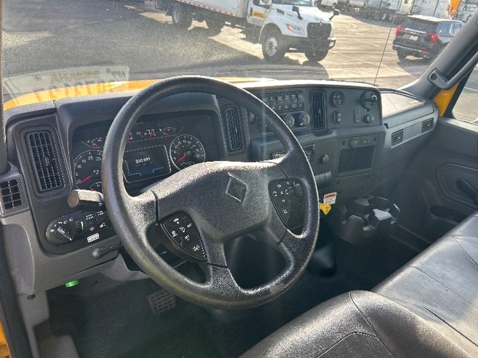 Medium Duty Box Truck-Light and Medium Duty Trucks-International-2021-MV607-Phoenix-AZ-230,900\n\t\tmiles-$ 37,750 - Image 16