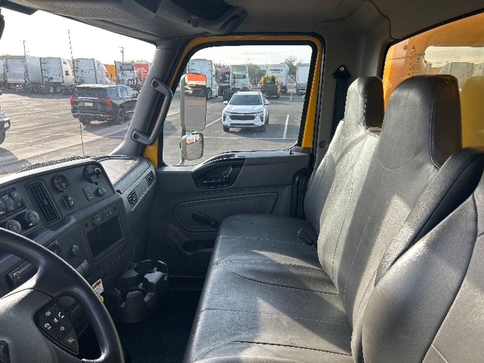 Medium Duty Box Truck-Light and Medium Duty Trucks-International-2021-MV607-Phoenix-AZ-230,900\n\t\tmiles-$ 37,750 - Image 18