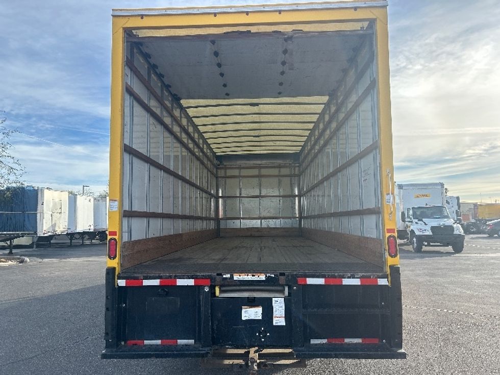 Medium Duty Box Truck-Light and Medium Duty Trucks-International-2021-MV607-Phoenix-AZ-230,900\n\t\tmiles-$ 37,750 - Image 8