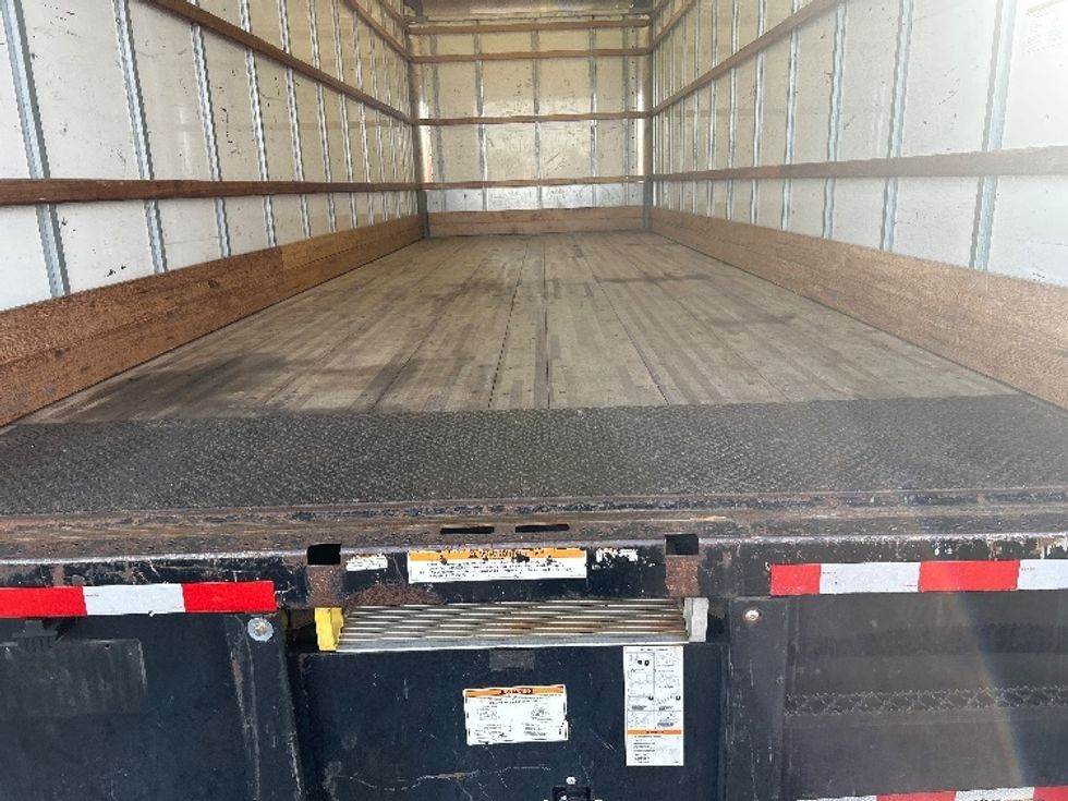 Medium Duty Box Truck-Light and Medium Duty Trucks-International-2021-MV607-Phoenix-AZ-230,900\n\t\tmiles-$ 37,750 - Image 9