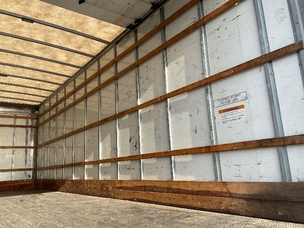 Medium Duty Box Truck-Light and Medium Duty Trucks-International-2021-MV607-Phoenix-AZ-237,936\n\t\tmiles-$ 36,750 - Image 12