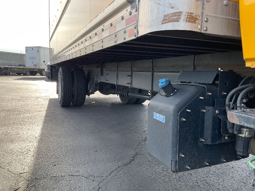 Medium Duty Box Truck-Light and Medium Duty Trucks-International-2021-MV607-Phoenix-AZ-237,936\n\t\tmiles-$ 36,750 - Image 14