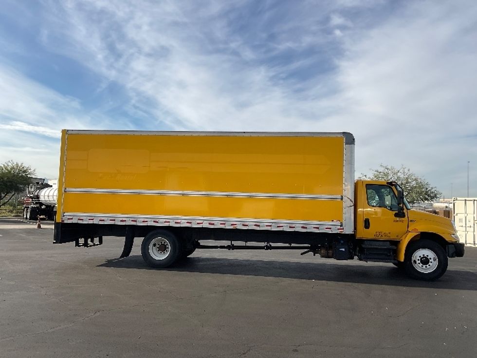 Medium Duty Box Truck-Light and Medium Duty Trucks-International-2021-MV607-Phoenix-AZ-237,936\n\t\tmiles-$ 36,750 - Image 15