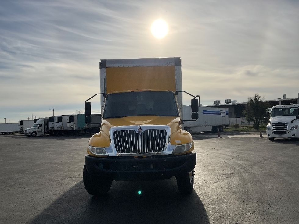 Medium Duty Box Truck-Light and Medium Duty Trucks-International-2021-MV607-Phoenix-AZ-237,936\n\t\tmiles-$ 36,750 - Image 2