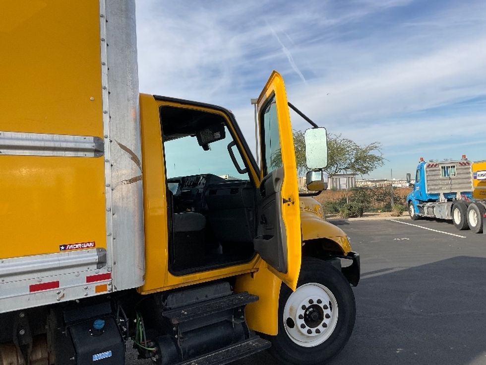 Medium Duty Box Truck-Light and Medium Duty Trucks-International-2021-MV607-Phoenix-AZ-237,936\n\t\tmiles-$ 36,750 - Image 20