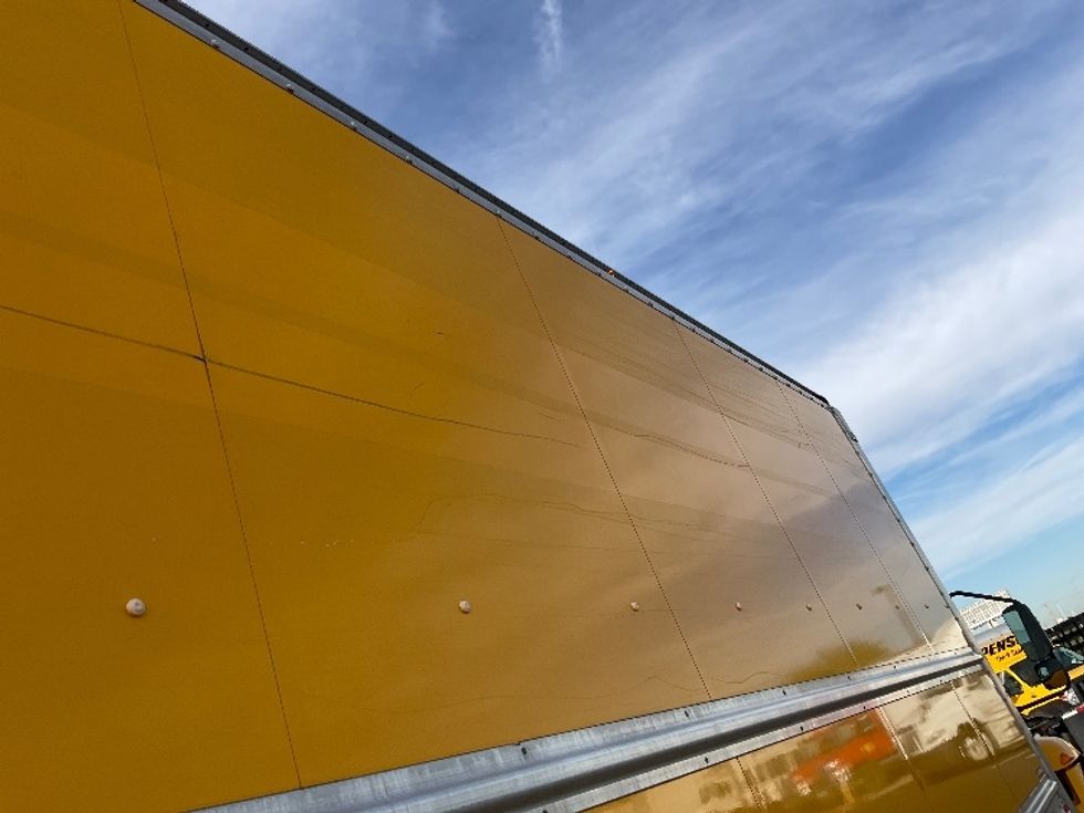 Medium Duty Box Truck-Light and Medium Duty Trucks-International-2021-MV607-Phoenix-AZ-237,936\n\t\tmiles-$ 36,750 - Image 28