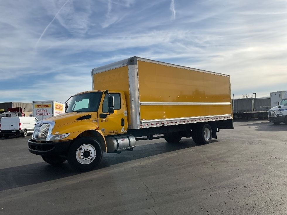 Medium Duty Box Truck-Light and Medium Duty Trucks-International-2021-MV607-Phoenix-AZ-237,936\n\t\tmiles-$ 36,750 - Image 3