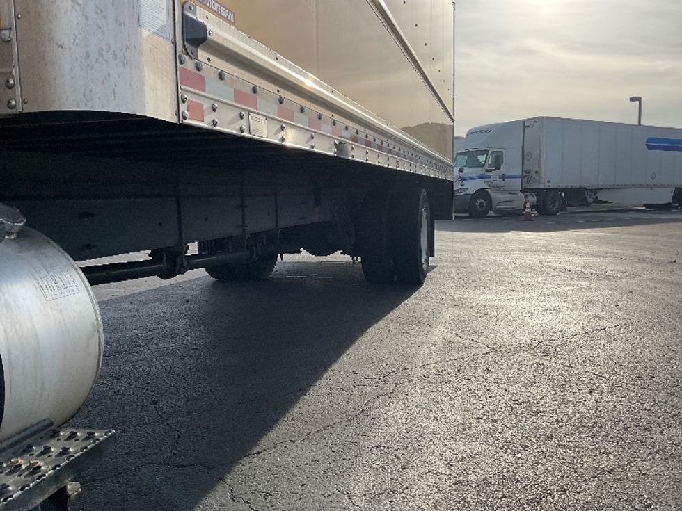 Medium Duty Box Truck-Light and Medium Duty Trucks-International-2021-MV607-Phoenix-AZ-237,936\n\t\tmiles-$ 36,750 - Image 5