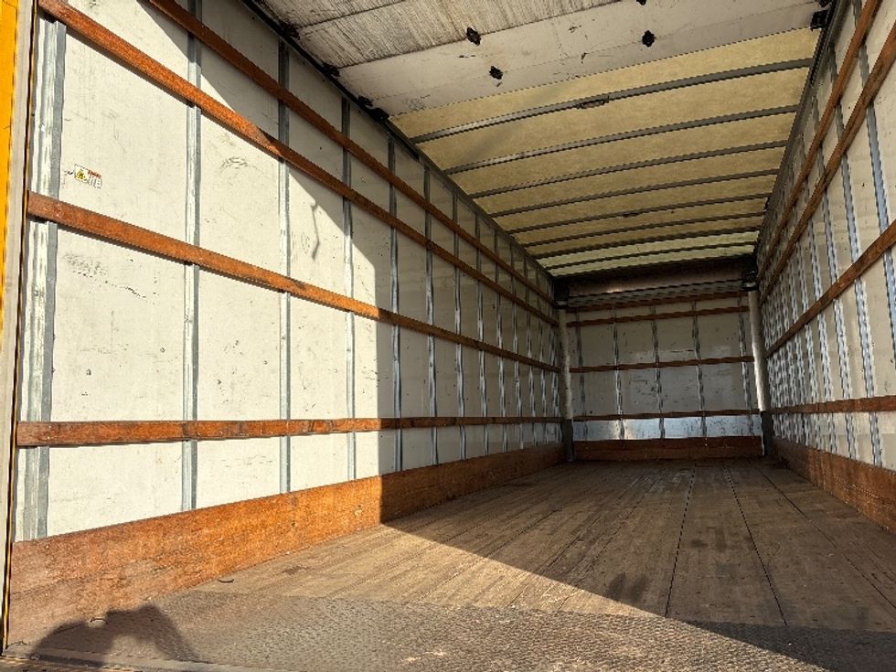 Medium Duty Box Truck-Light and Medium Duty Trucks-International-2021-MV607-Phoenix-AZ-238,293\n\t\tmiles-$ 36,750 - Image 11