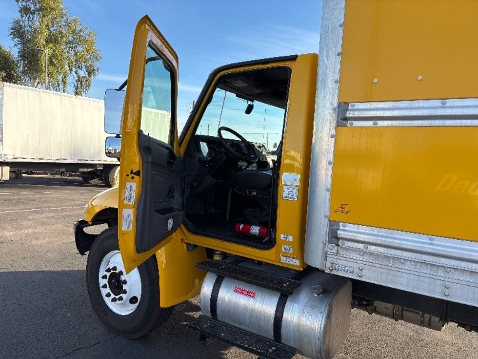 Medium Duty Box Truck-Light and Medium Duty Trucks-International-2021-MV607-Phoenix-AZ-238,293\n\t\tmiles-$ 36,750 - Image 16