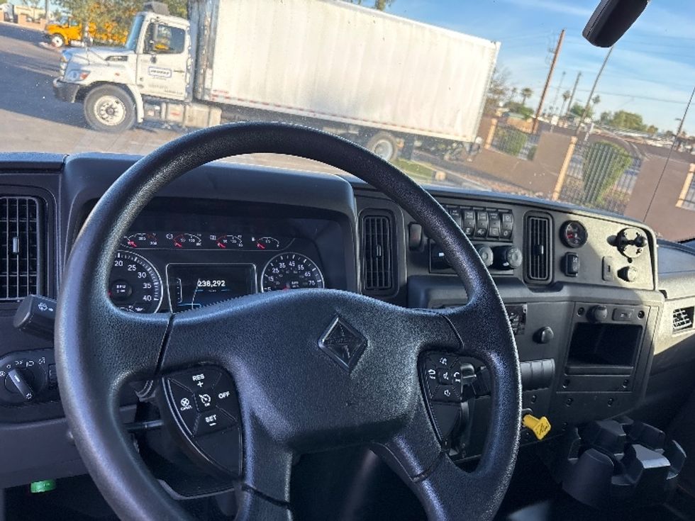 Medium Duty Box Truck-Light and Medium Duty Trucks-International-2021-MV607-Phoenix-AZ-238,293\n\t\tmiles-$ 36,750 - Image 17