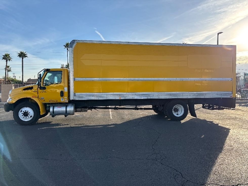Medium Duty Box Truck-Light and Medium Duty Trucks-International-2021-MV607-Phoenix-AZ-238,293\n\t\tmiles-$ 36,750 - Image 4