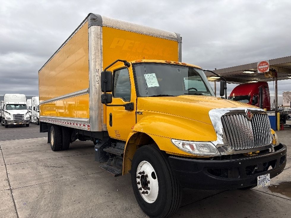 Medium Duty Box Truck-Light and Medium Duty Trucks-International-2021-MV607-Phoenix-AZ-238,525\n\t\tmiles-$ 36,750 - Image 1
