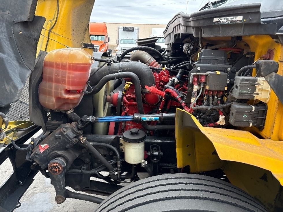 Medium Duty Box Truck-Light and Medium Duty Trucks-International-2021-MV607-Phoenix-AZ-238,525\n\t\tmiles-$ 36,750 - Image 23