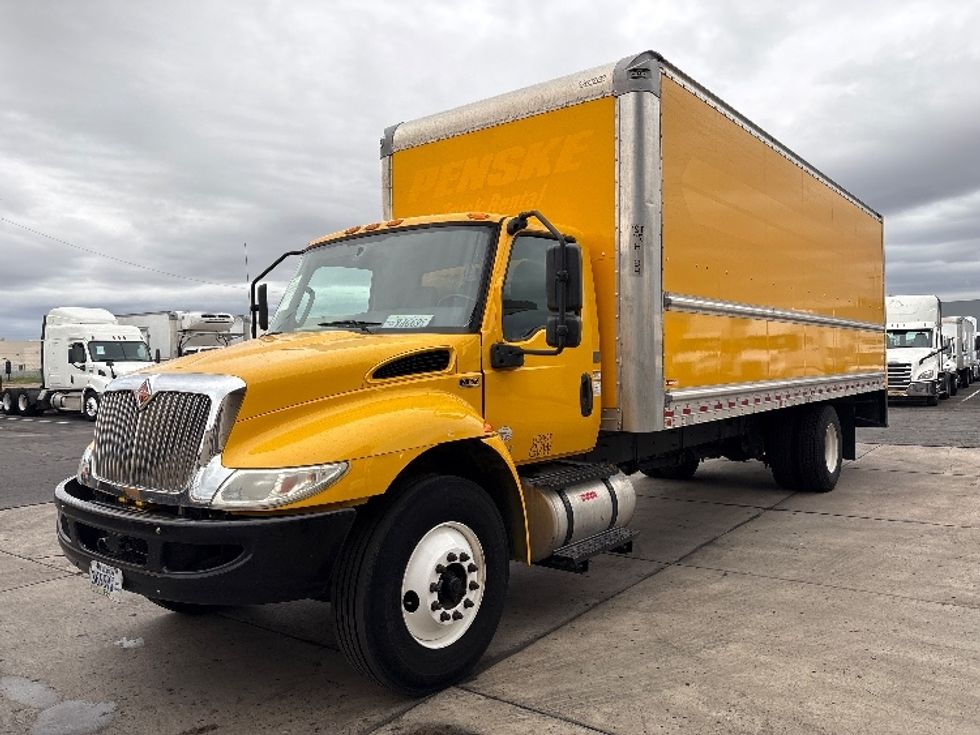 Medium Duty Box Truck-Light and Medium Duty Trucks-International-2021-MV607-Phoenix-AZ-238,525\n\t\tmiles-$ 36,750 - Image 3