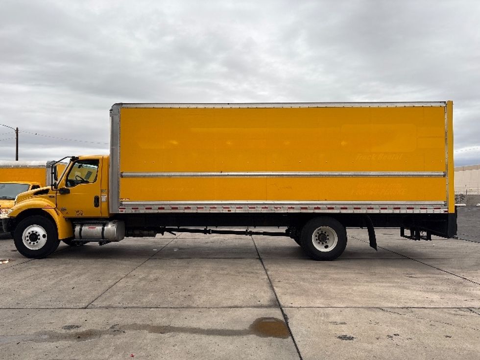 Medium Duty Box Truck-Light and Medium Duty Trucks-International-2021-MV607-Phoenix-AZ-238,525\n\t\tmiles-$ 36,750 - Image 4