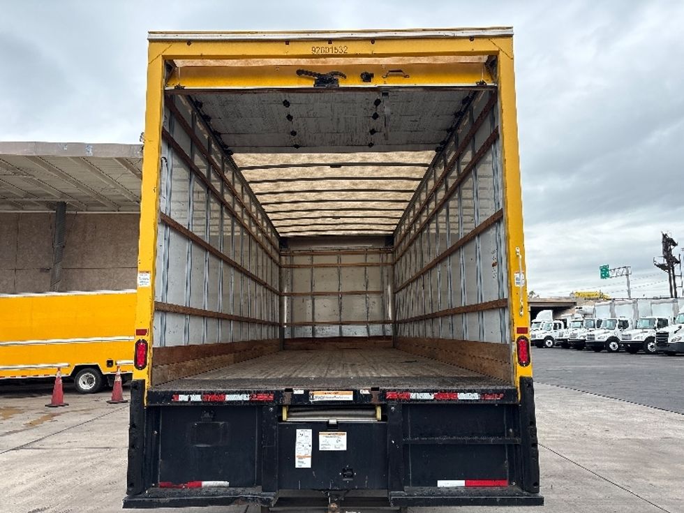 Medium Duty Box Truck-Light and Medium Duty Trucks-International-2021-MV607-Phoenix-AZ-238,525\n\t\tmiles-$ 36,750 - Image 8