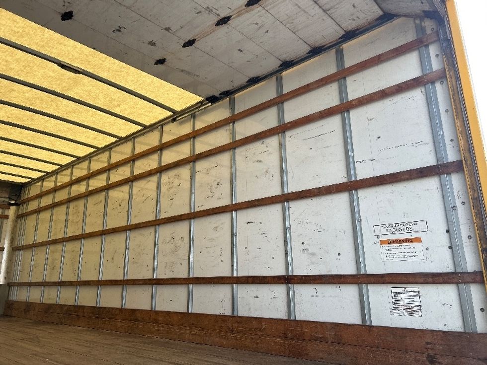 Medium Duty Box Truck-Light and Medium Duty Trucks-International-2021-MV607-Phoenix-AZ-245,794\n\t\tmiles-$ 33,750 - Image 11