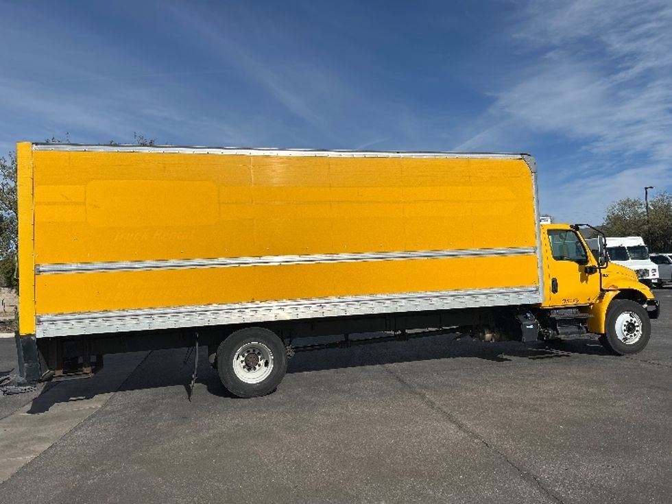 Medium Duty Box Truck-Light and Medium Duty Trucks-International-2021-MV607-Phoenix-AZ-245,794\n\t\tmiles-$ 33,750 - Image 14