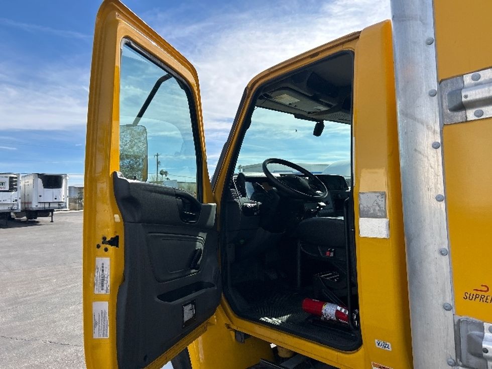 Medium Duty Box Truck-Light and Medium Duty Trucks-International-2021-MV607-Phoenix-AZ-245,794\n\t\tmiles-$ 33,750 - Image 15