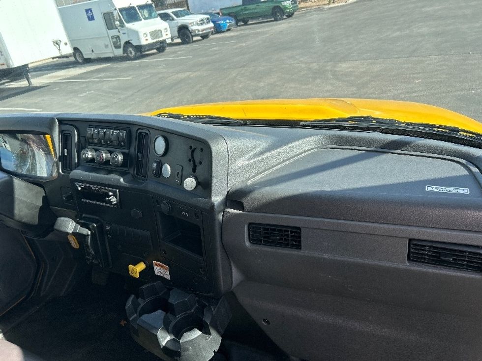 Medium Duty Box Truck-Light and Medium Duty Trucks-International-2021-MV607-Phoenix-AZ-245,794\n\t\tmiles-$ 33,750 - Image 20