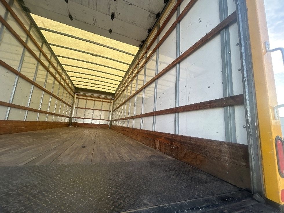 Medium Duty Box Truck-Light and Medium Duty Trucks-International-2021-MV607-Phoenix-AZ-256,468\n\t\tmiles-$ 32,000 - Image 12