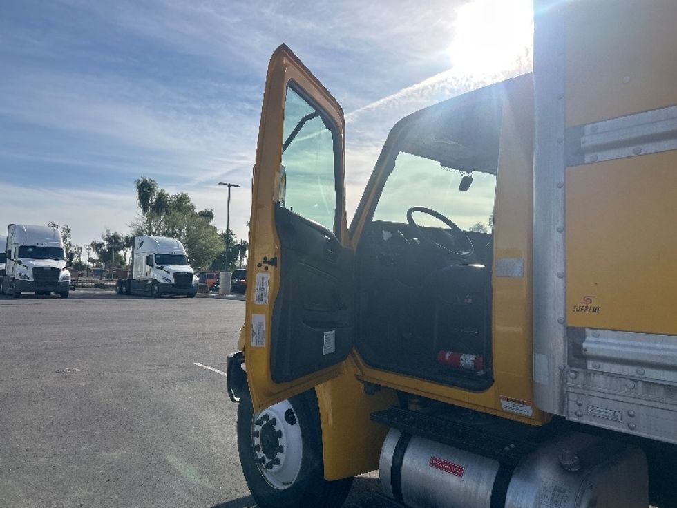 Medium Duty Box Truck-Light and Medium Duty Trucks-International-2021-MV607-Phoenix-AZ-256,468\n\t\tmiles-$ 32,000 - Image 16