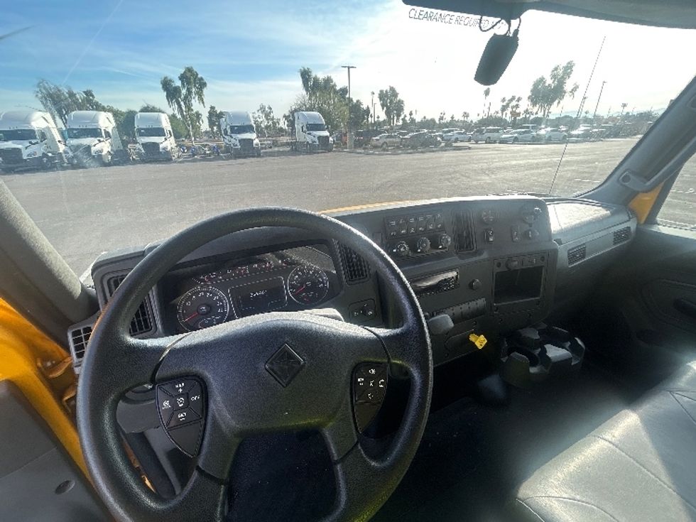 Medium Duty Box Truck-Light and Medium Duty Trucks-International-2021-MV607-Phoenix-AZ-256,468\n\t\tmiles-$ 32,000 - Image 18