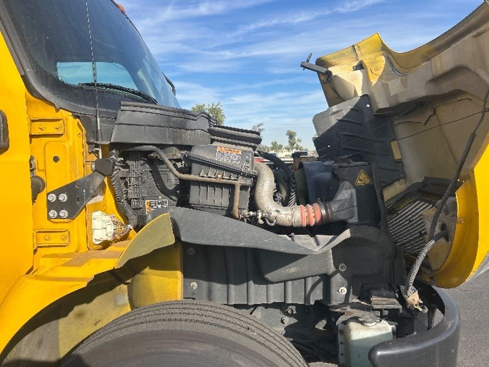 Medium Duty Box Truck-Light and Medium Duty Trucks-International-2021-MV607-Phoenix-AZ-256,468\n\t\tmiles-$ 32,000 - Image 21