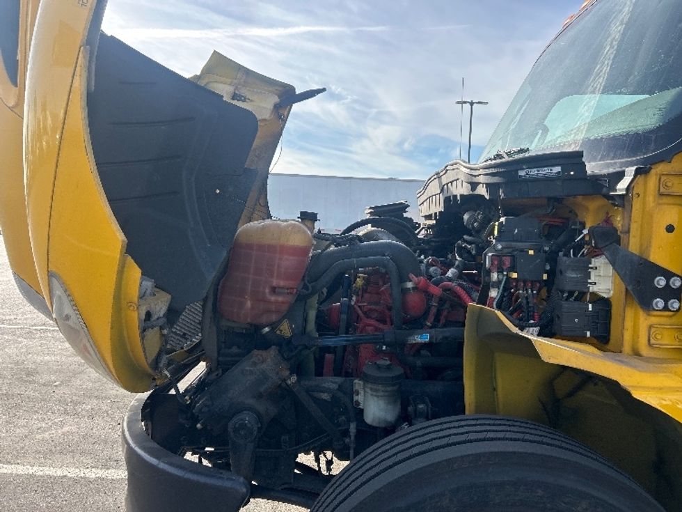 Medium Duty Box Truck-Light and Medium Duty Trucks-International-2021-MV607-Phoenix-AZ-256,468\n\t\tmiles-$ 32,000 - Image 22