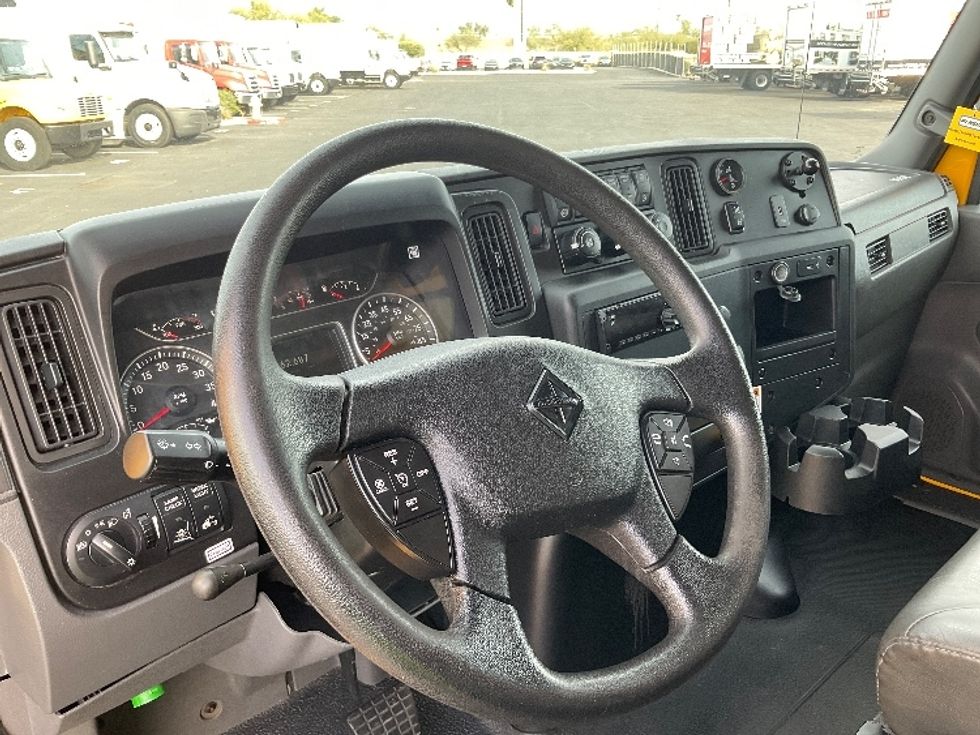 Medium Duty Box Truck-Light and Medium Duty Trucks-International-2021-MV607-Phoenix-AZ-262,687\n\t\tmiles-$ 31,000 - Image 17