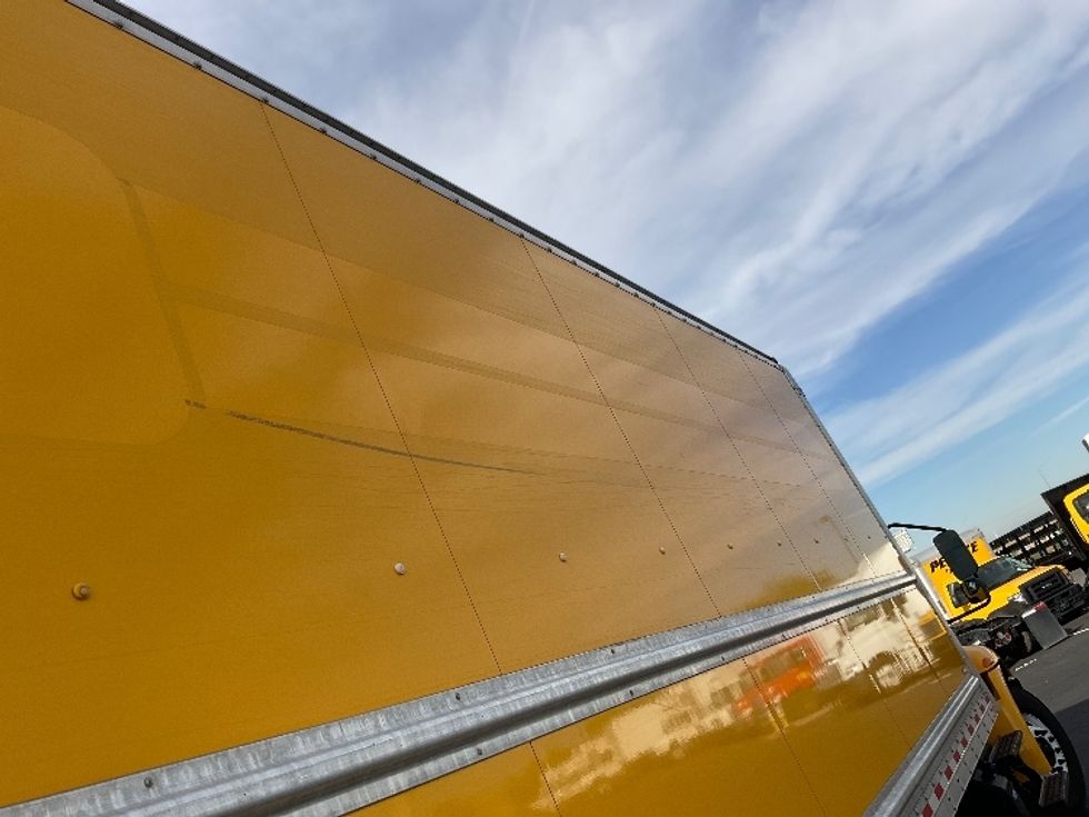 Medium Duty Box Truck-Light and Medium Duty Trucks-International-2021-MV607-Phoenix-AZ-262,687\n\t\tmiles-$ 31,000 - Image 26