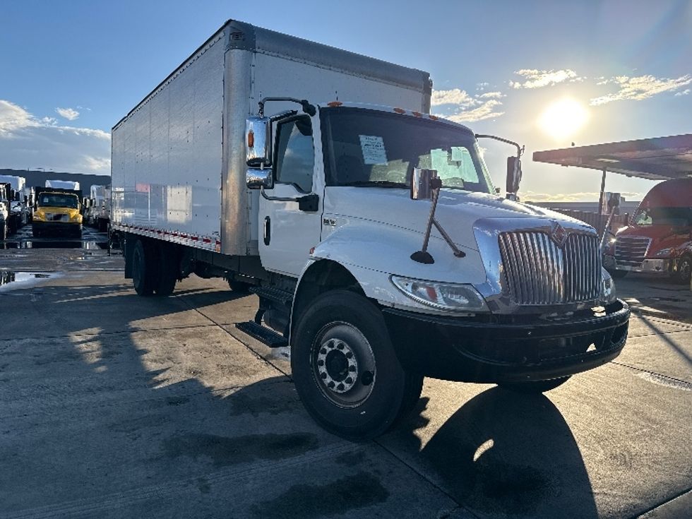 Medium Duty Box Truck-Light and Medium Duty Trucks-International-2021-MV607-Phoenix-AZ-275,198\n\t\tmiles-$ 33,750 - Image 1