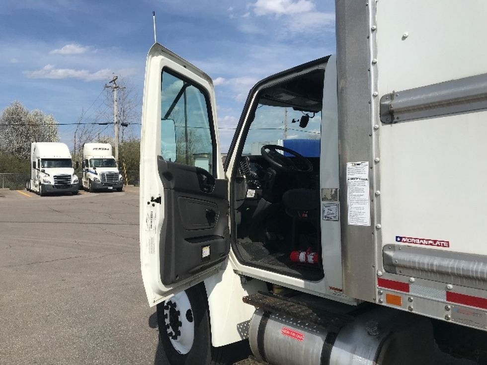 Medium Duty Box Truck-Light and Medium Duty Trucks-International-2021-MV607-Piqua-OH-136,060\n\t\tmiles-$ 63,750 - Image 16