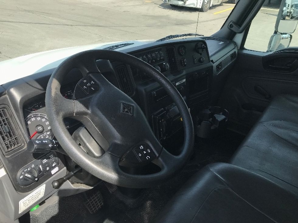 Medium Duty Box Truck-Light and Medium Duty Trucks-International-2021-MV607-Piqua-OH-136,060\n\t\tmiles-$ 63,750 - Image 17
