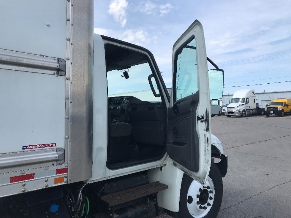 Medium Duty Box Truck-Light and Medium Duty Trucks-International-2021-MV607-Piqua-OH-136,060\n\t\tmiles-$ 63,750 - Image 19