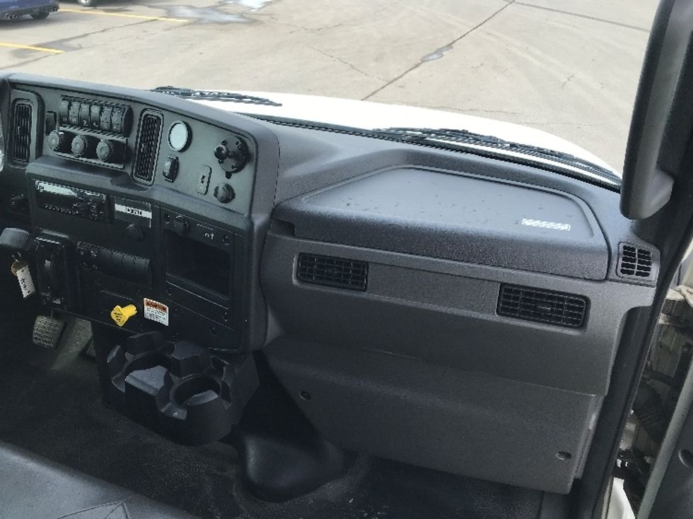 Medium Duty Box Truck-Light and Medium Duty Trucks-International-2021-MV607-Piqua-OH-136,060\n\t\tmiles-$ 63,750 - Image 20