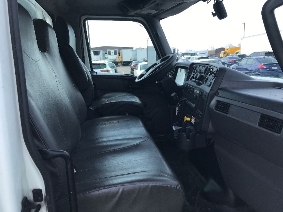 Medium Duty Box Truck-Light and Medium Duty Trucks-International-2021-MV607-Piqua-OH-136,060\n\t\tmiles-$ 63,750 - Image 21