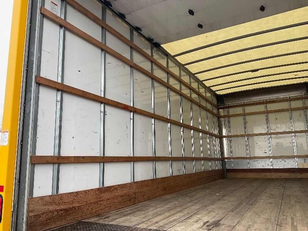 Medium Duty Box Truck-Light and Medium Duty Trucks-International-2021-MV607-Piqua-OH-162,295\n\t\tmiles-$ 41,500 - Image 10