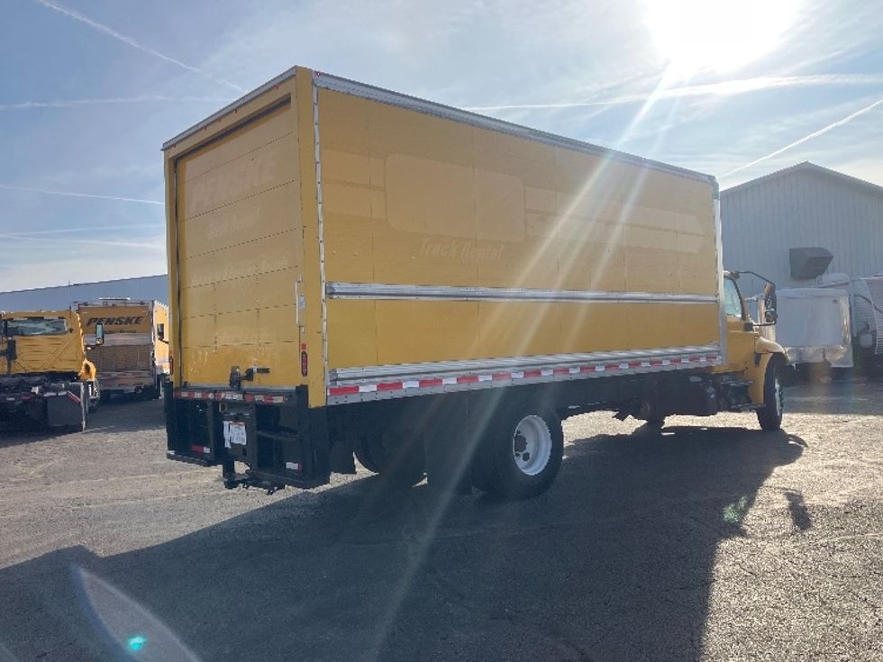 Medium Duty Box Truck-Light and Medium Duty Trucks-International-2021-MV607-Piqua-OH-162,295\n\t\tmiles-$ 41,500 - Image 12