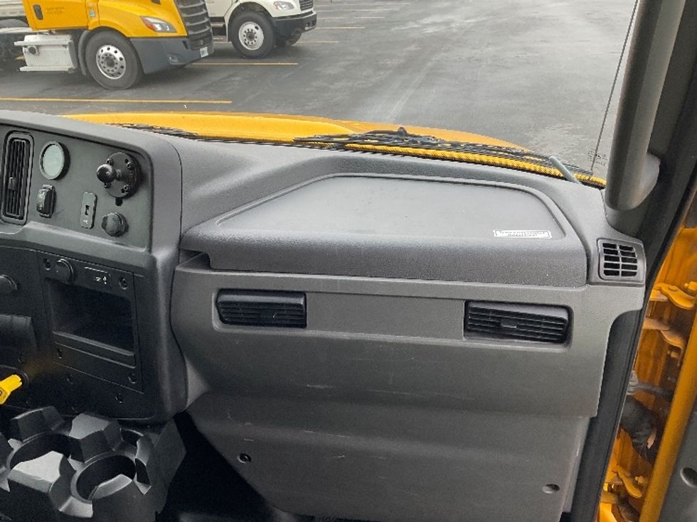 Medium Duty Box Truck-Light and Medium Duty Trucks-International-2021-MV607-Piqua-OH-162,295\n\t\tmiles-$ 41,500 - Image 19