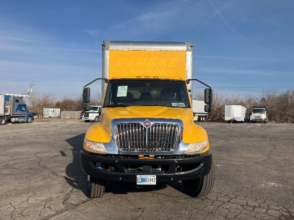 Medium Duty Box Truck-Light and Medium Duty Trucks-International-2021-MV607-Piqua-OH-162,295\n\t\tmiles-$ 41,500 - Image 2