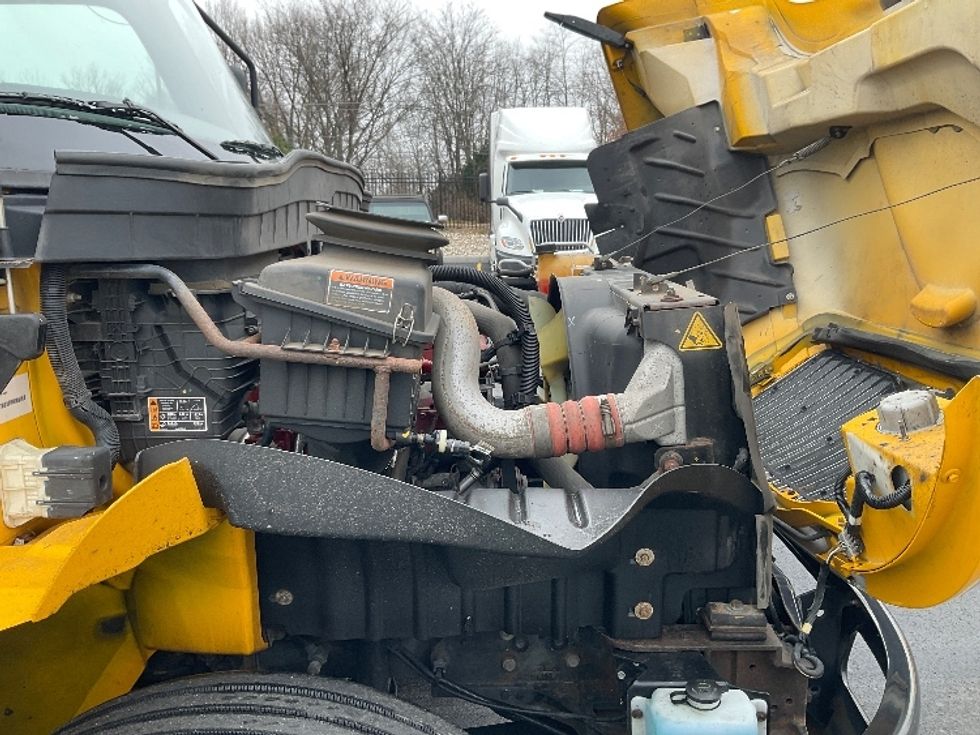 Medium Duty Box Truck-Light and Medium Duty Trucks-International-2021-MV607-Piqua-OH-162,295\n\t\tmiles-$ 41,500 - Image 22