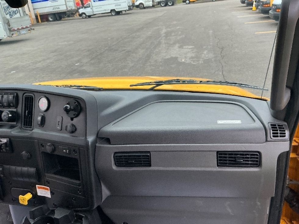 Medium Duty Box Truck-Light and Medium Duty Trucks-International-2021-MV607-Piqua-OH-172,782\n\t\tmiles-$ 40,000 - Image 21