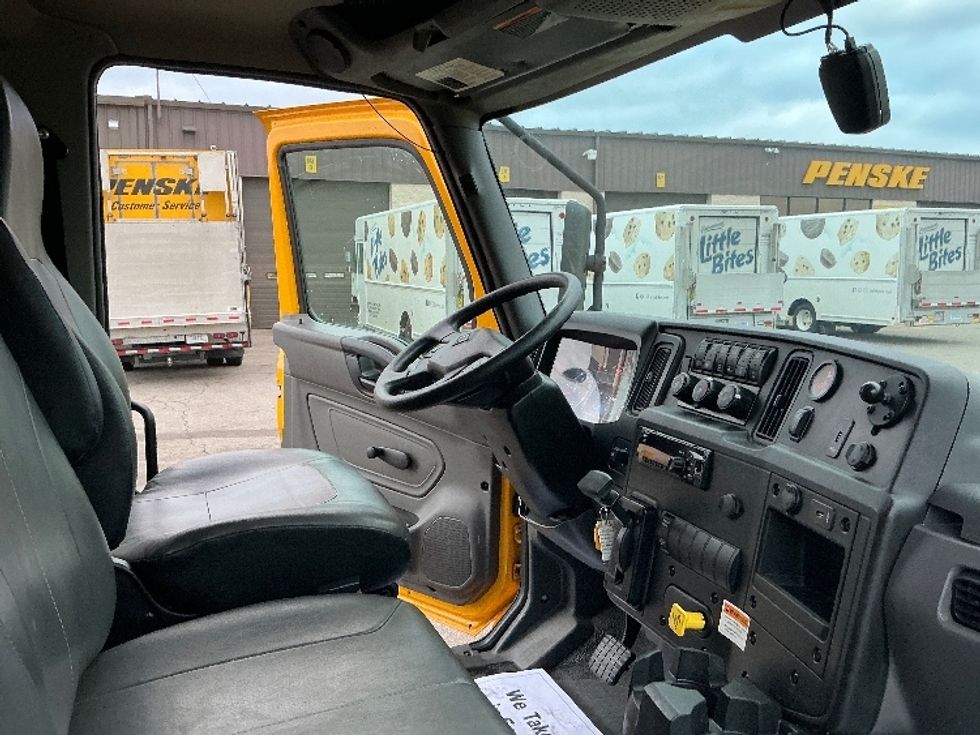 Medium Duty Box Truck-Light and Medium Duty Trucks-International-2021-MV607-Piqua-OH-172,782\n\t\tmiles-$ 40,000 - Image 22